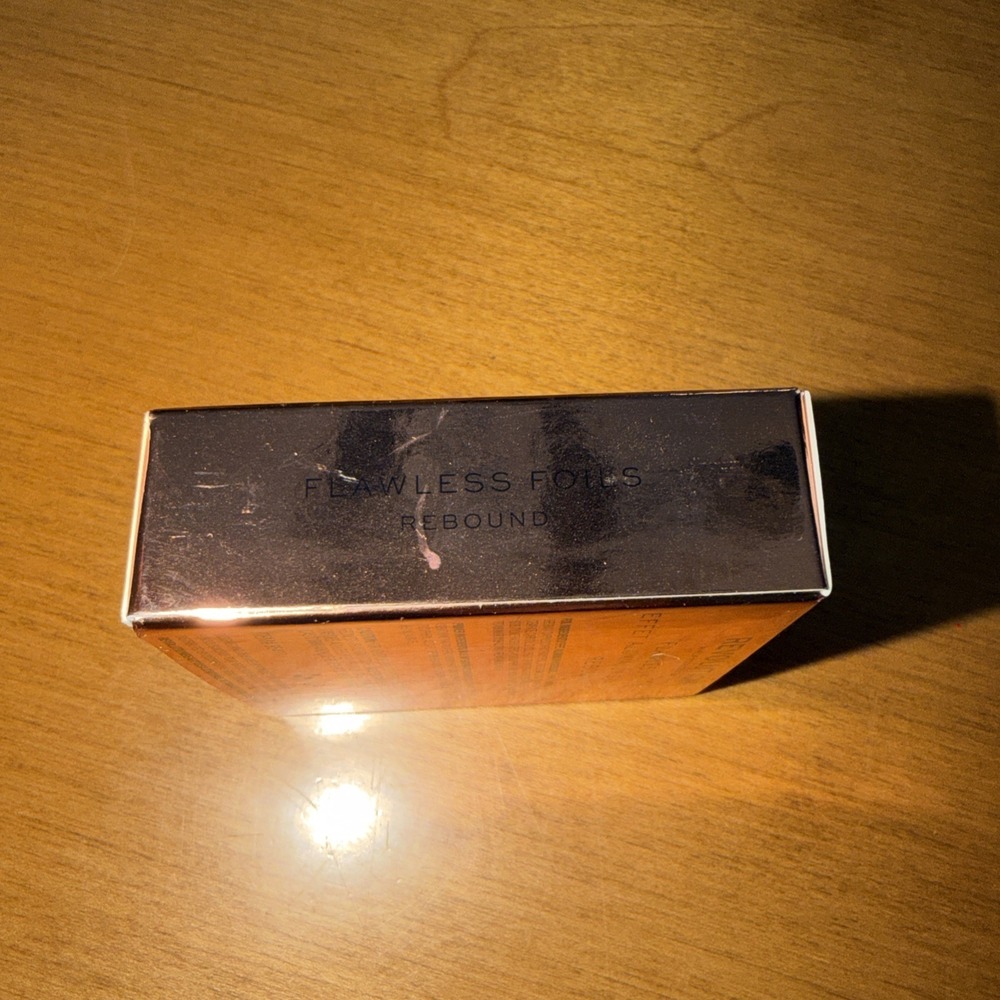 NEW Revolution Makeup Flawless Foils Rebound Eye Foil - Picture 6 of 6
